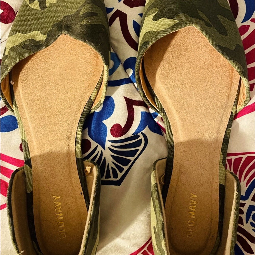 Women’s flats size 8 1/2